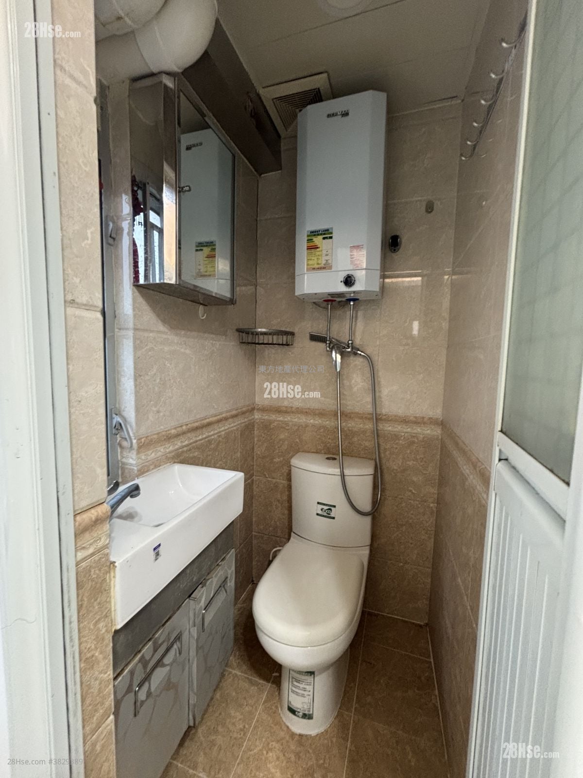 定安大厦 租盘 1 房 , 1 浴室 150 平方尺