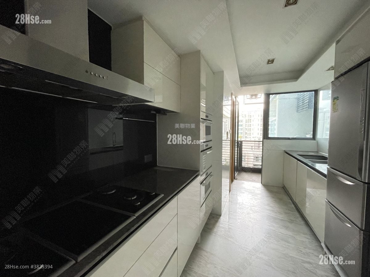 kitchen: Providence Peak Sell 4 Bedrooms , 4 Bathrooms 1,559 ft²