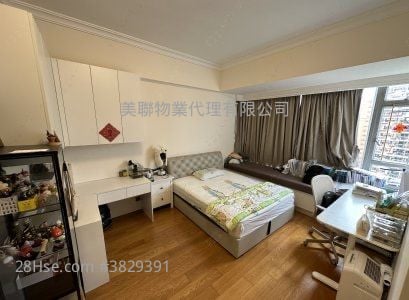 Hill Paramount Sell 4 Bedrooms 2,077 ft²