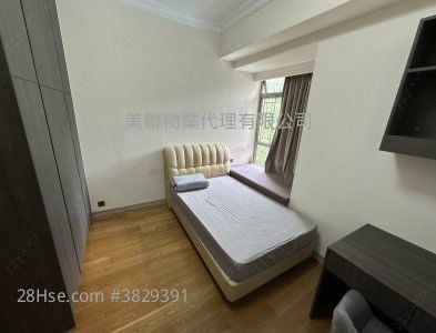 Hill Paramount Sell 4 Bedrooms 2,077 ft²