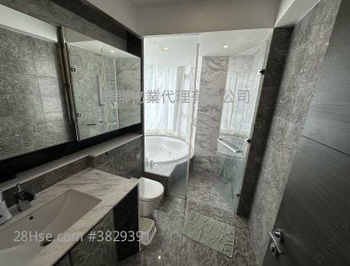 Hill Paramount Sell 4 Bedrooms 2,077 ft²
