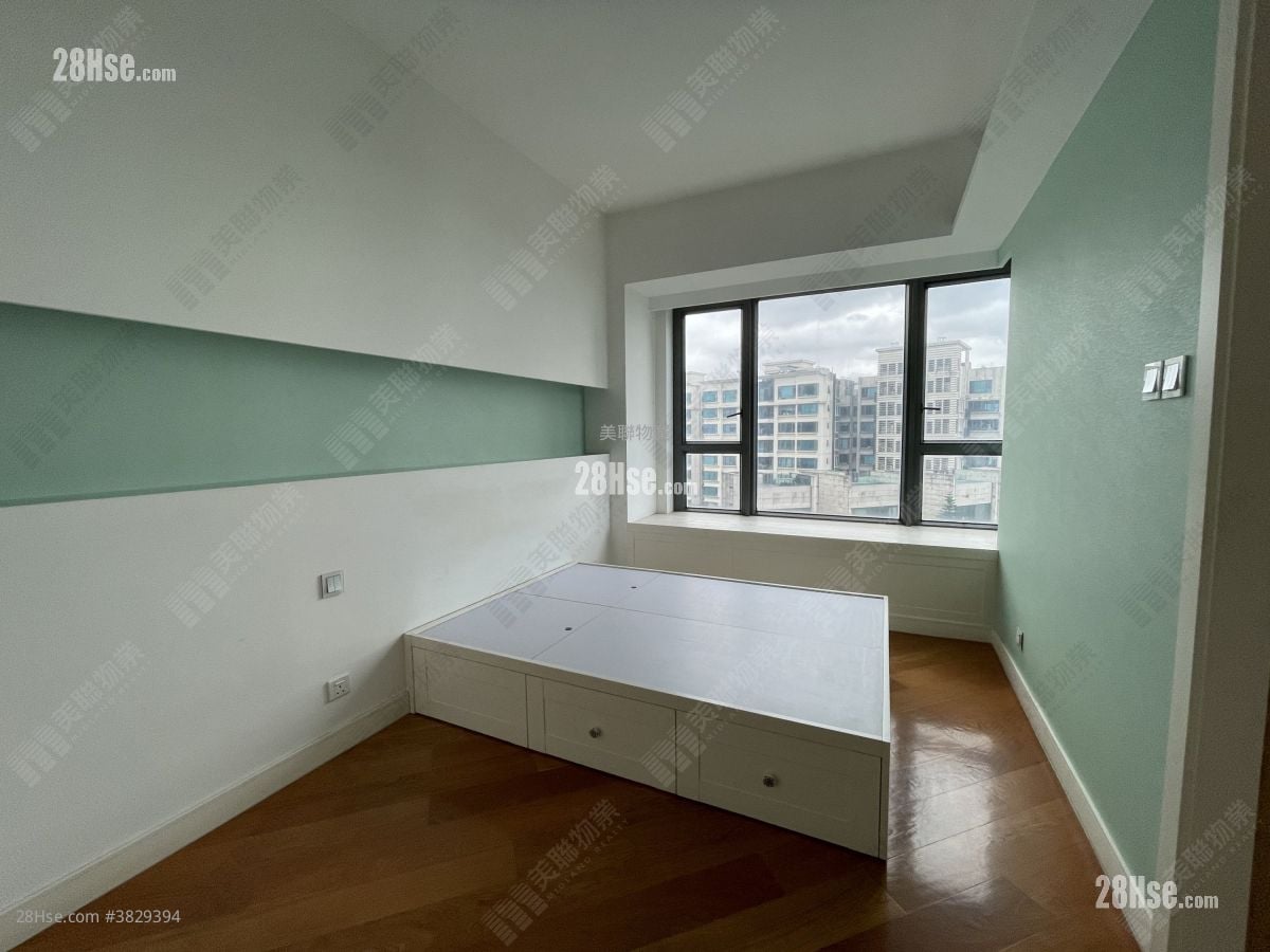 bedroom 1: Providence Peak Sell 4 Bedrooms , 4 Bathrooms 1,559 ft²