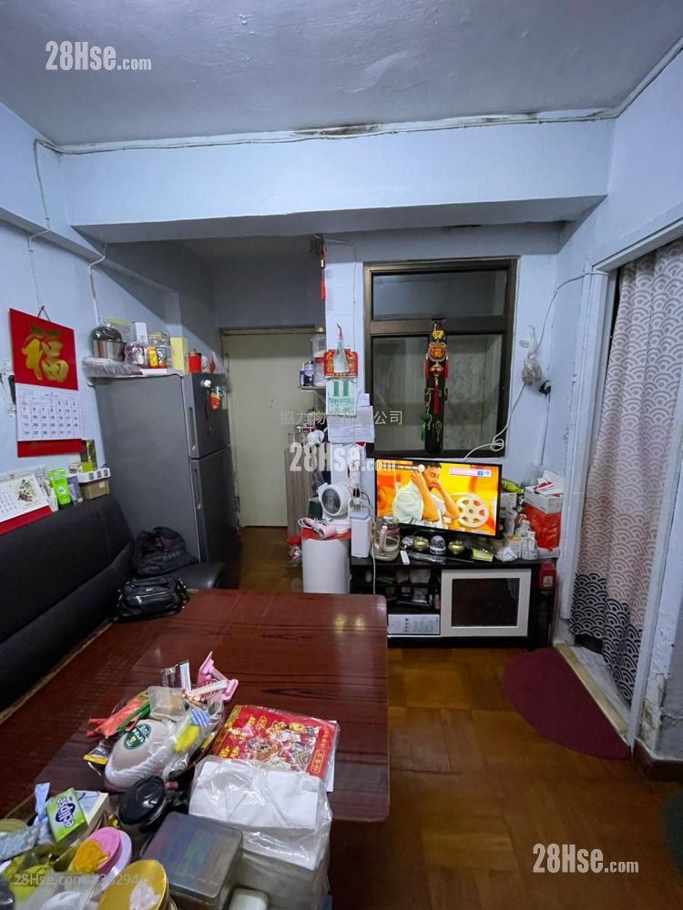 Chinese Mansion Sell 2 Bedrooms , 1 Bathroom 244 ft²