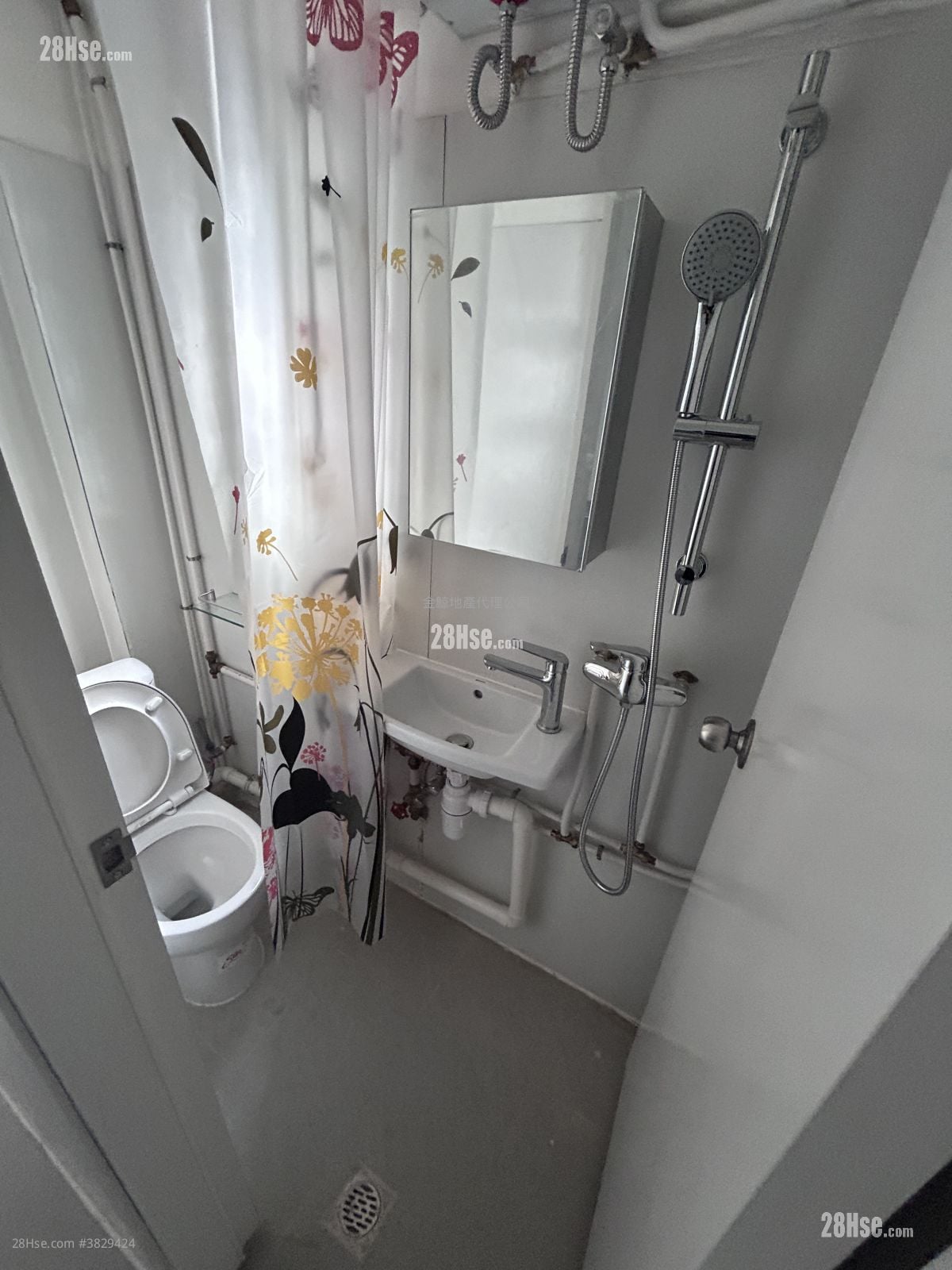 唐楼 租盘 3 房 , 2 浴室 664 平方尺