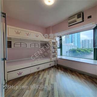 Jacky 余生,聽濤專門店 靚裝