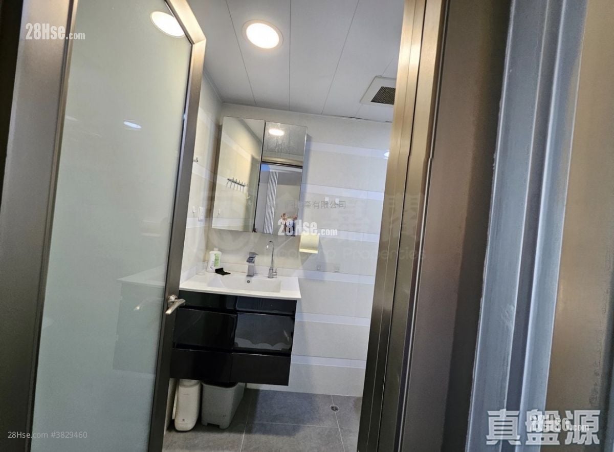 Conwell Villa Sell 3 Bedrooms 1,802 ft²