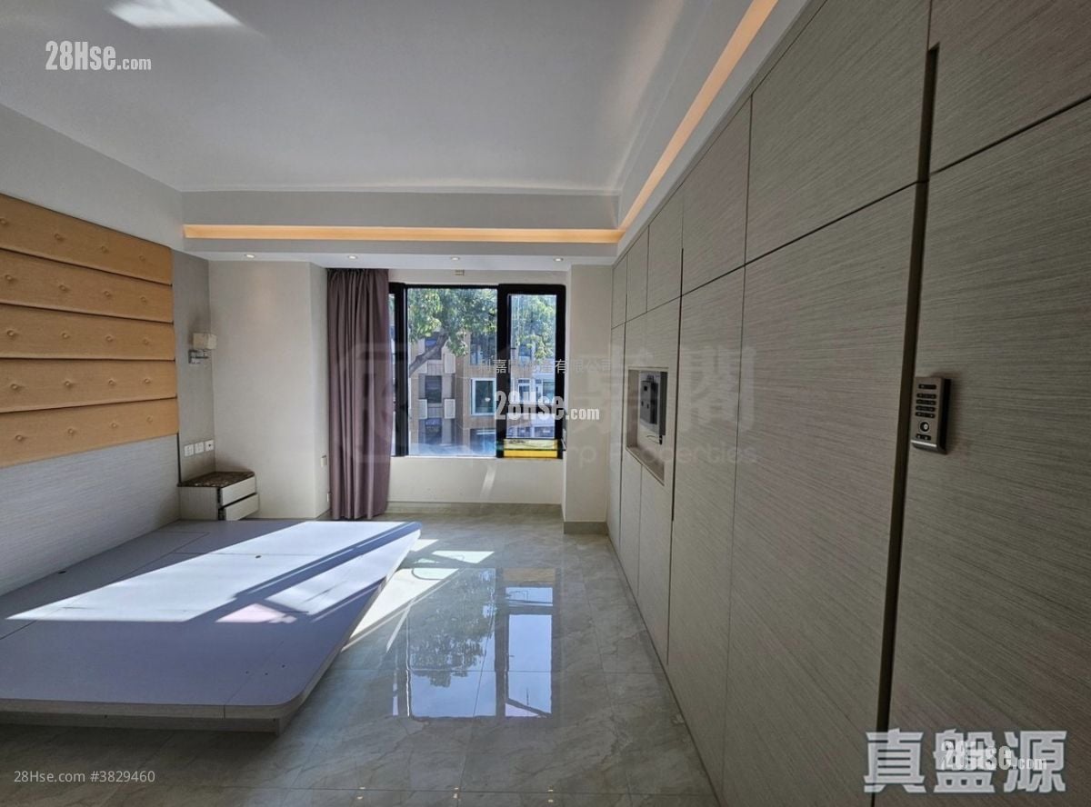 Conwell Villa Sell 3 Bedrooms 1,802 ft²