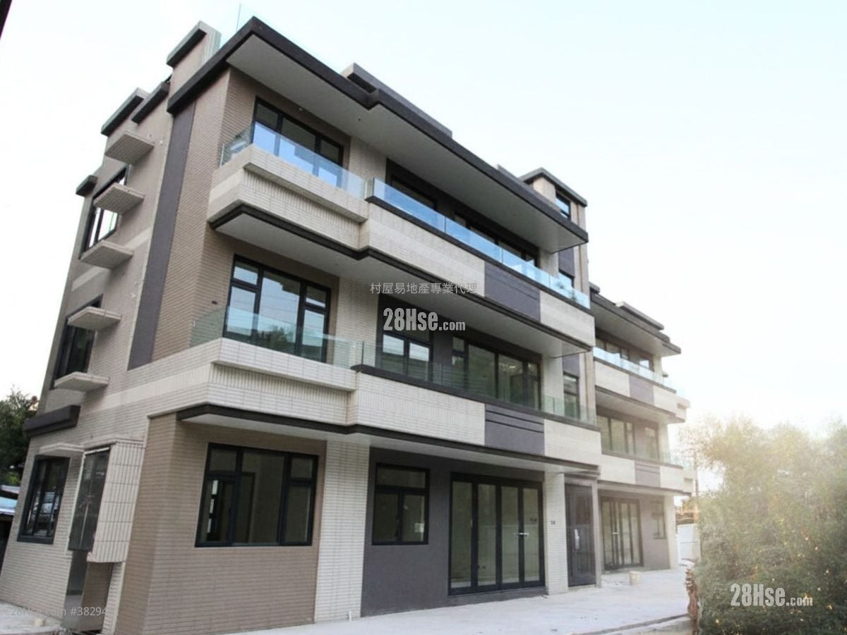 村屋 售盤 3 房 , 1 浴室 700 平方呎