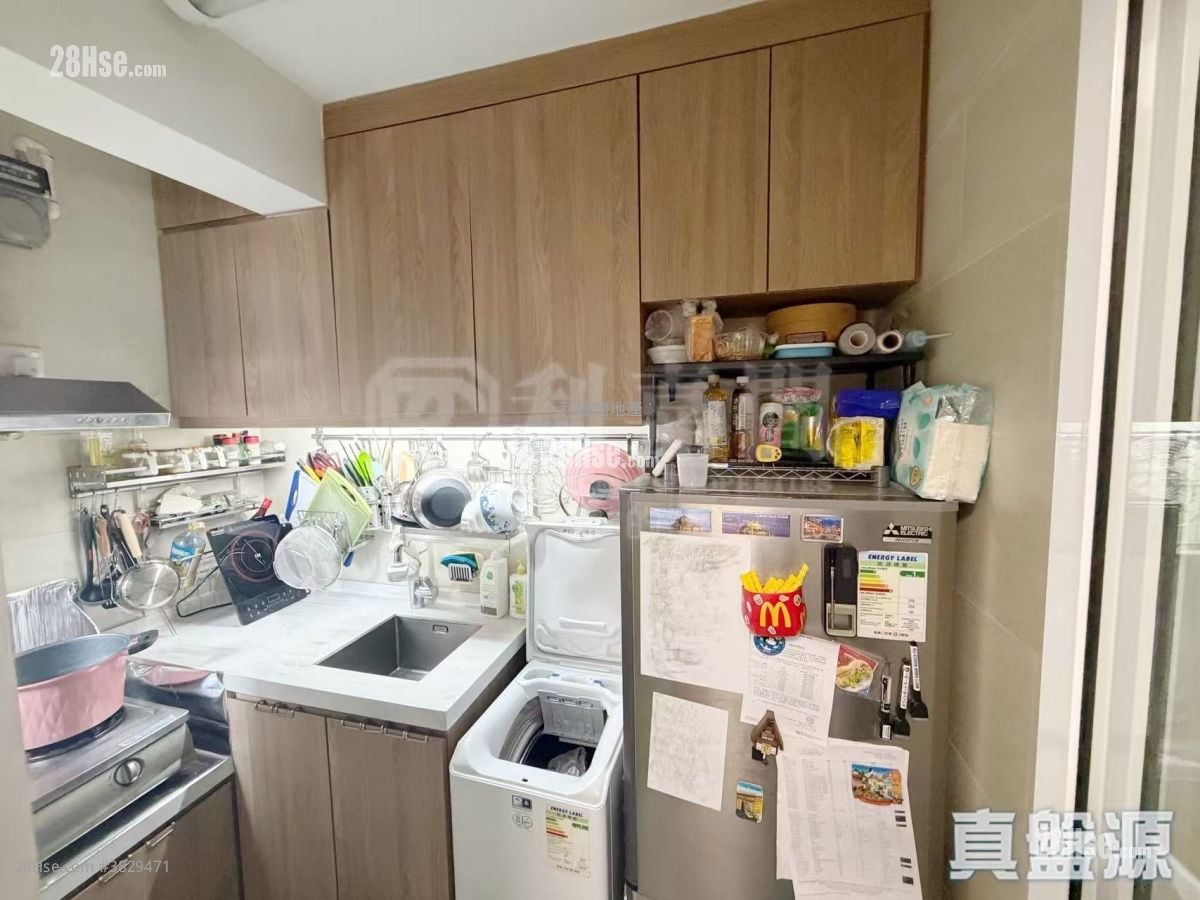 Tuen Mun Town Plaza Sell 2 Bedrooms 423 ft²