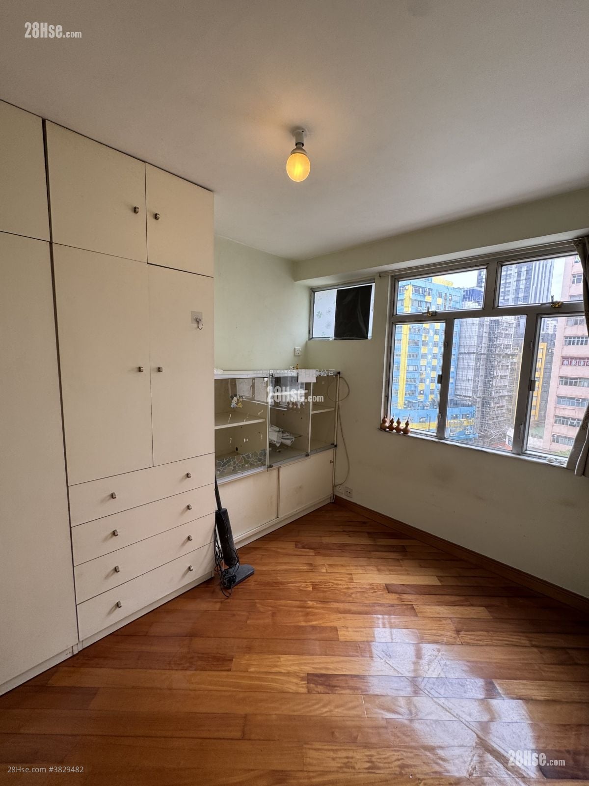 康翠臺 售盤 2 房 , 1 浴室 536 平方呎