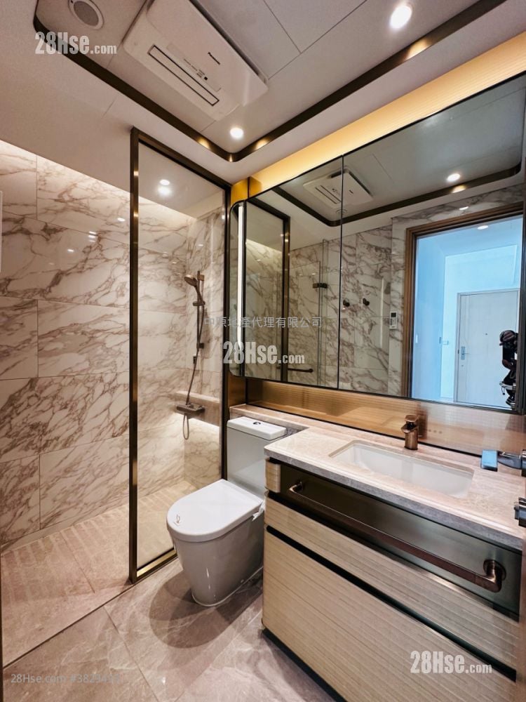 维港滙 售盘 3 房 797 平方尺