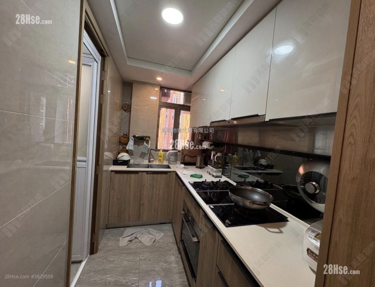 海日湾 II 售盘 3 房 1,019 平方尺