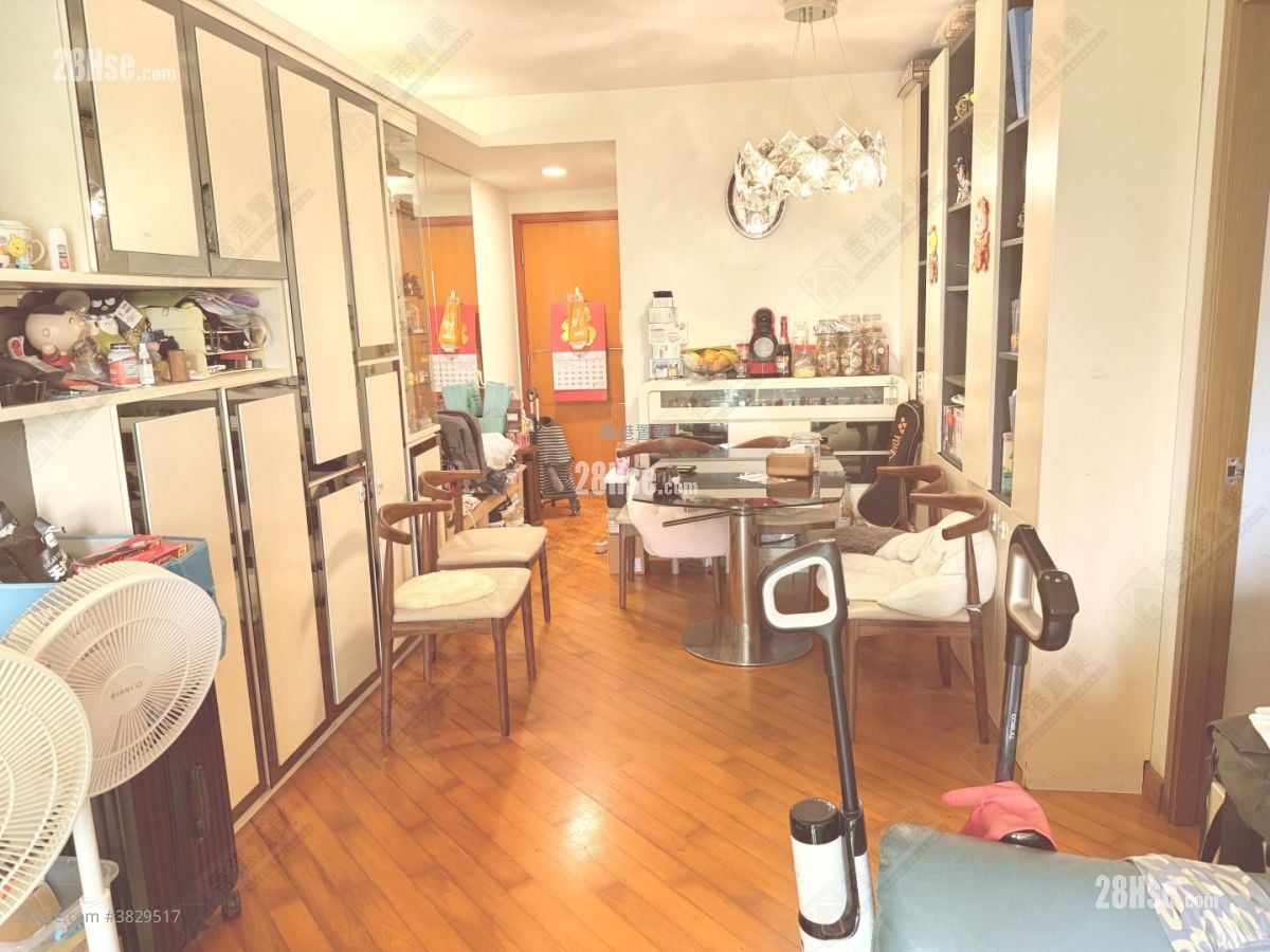 Park Island Sell 3 Bedrooms , 2 Bathrooms 709 ft²