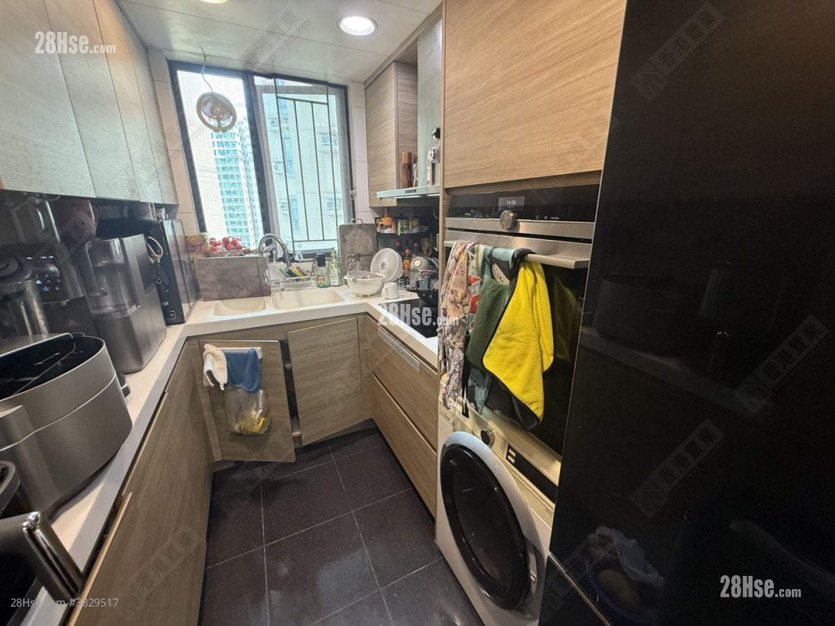 Park Island Sell 3 Bedrooms , 2 Bathrooms 709 ft²