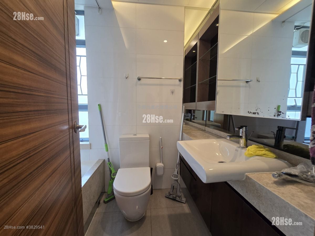 Primrose Hill Rental 3 Bedrooms , 2 Bathrooms 800 ft²
