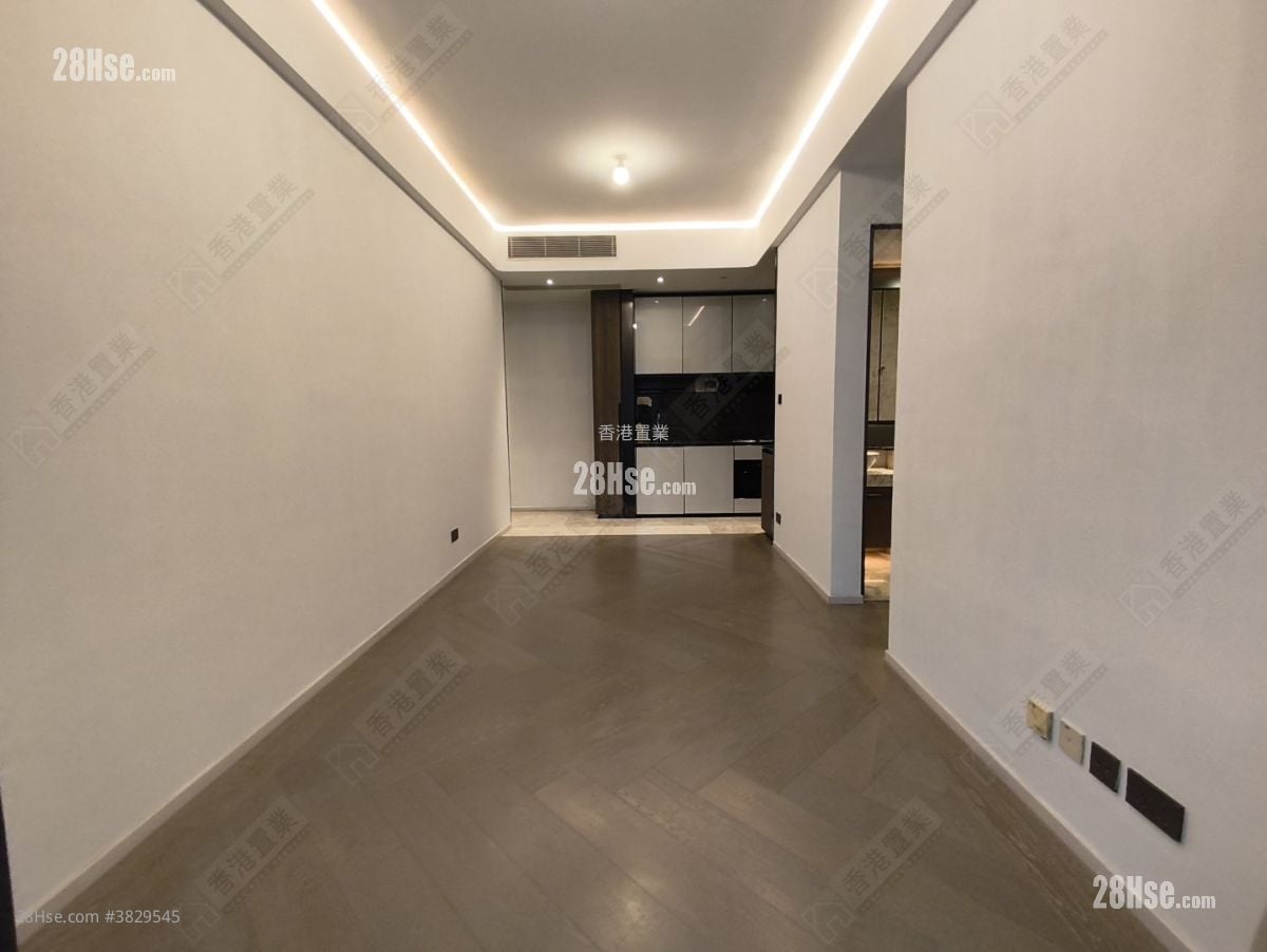 The Henley Rental 3 Bedrooms , 2 Bathrooms 888 ft²