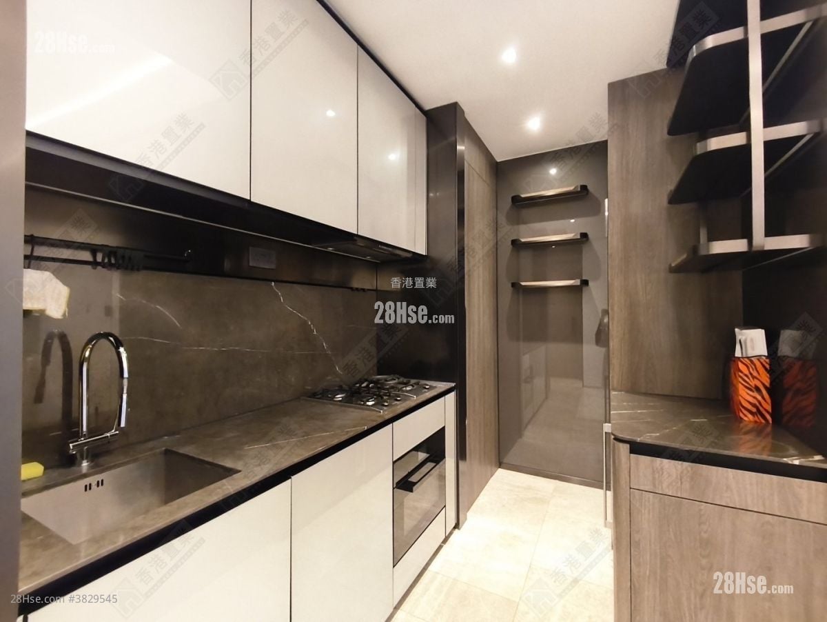 The Henley Rental 3 Bedrooms , 2 Bathrooms 888 ft²