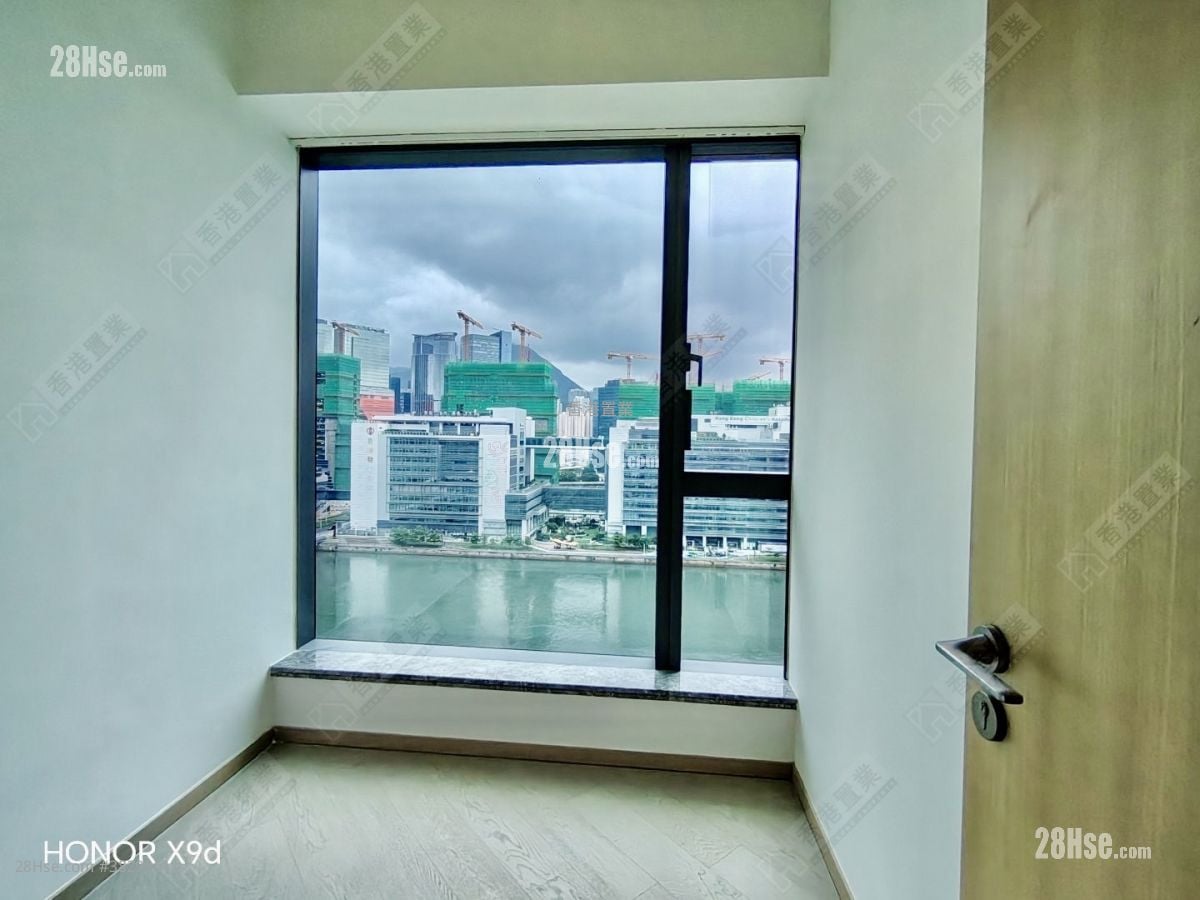 bedroom 2: One Victoria Rental 3 Bedrooms , 2 Bathrooms 656 ft²