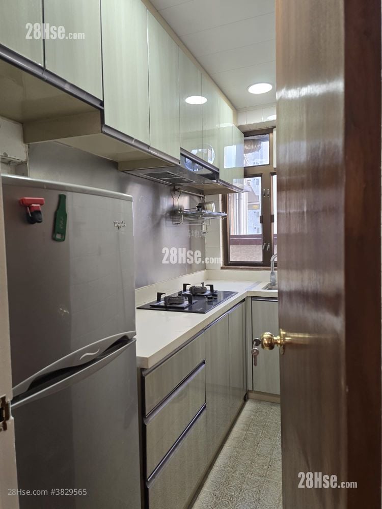 真光大厦 租盘 3 房 , 1 浴室 511 平方尺