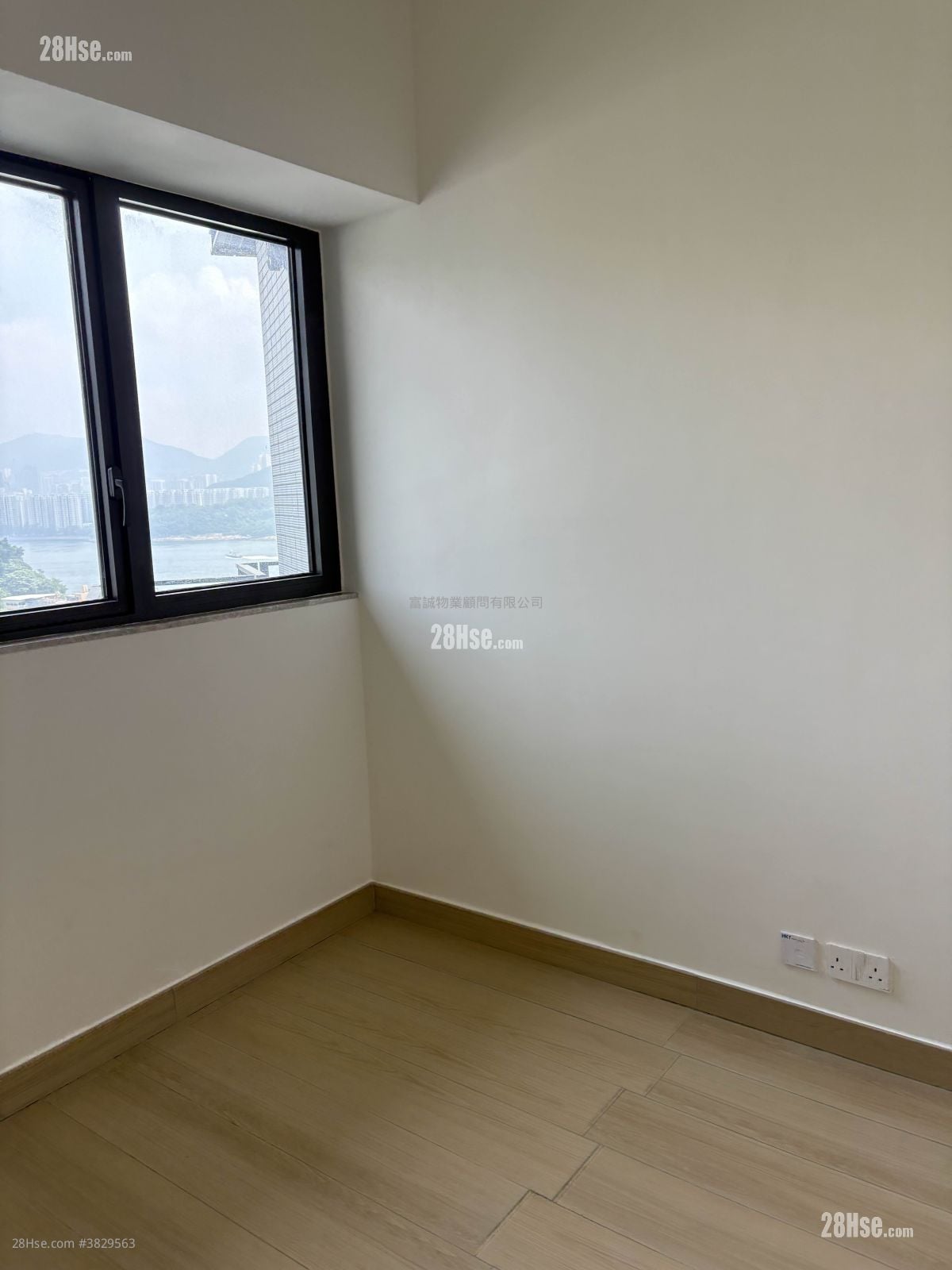 蔚藍東岸 租盤 2 房 , 1 浴室 455 平方呎