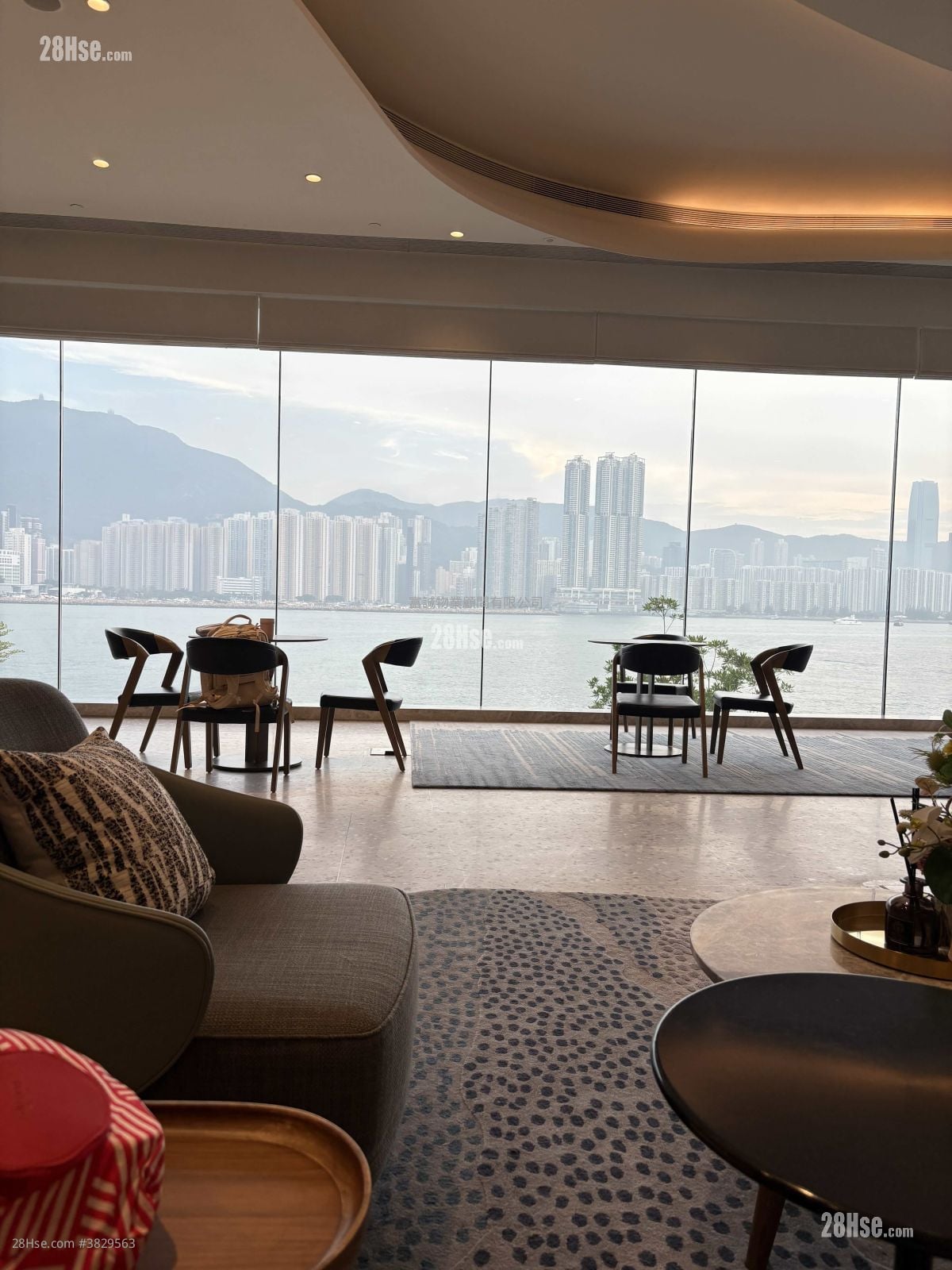 蔚藍東岸 租盤 2 房 , 1 浴室 455 平方呎