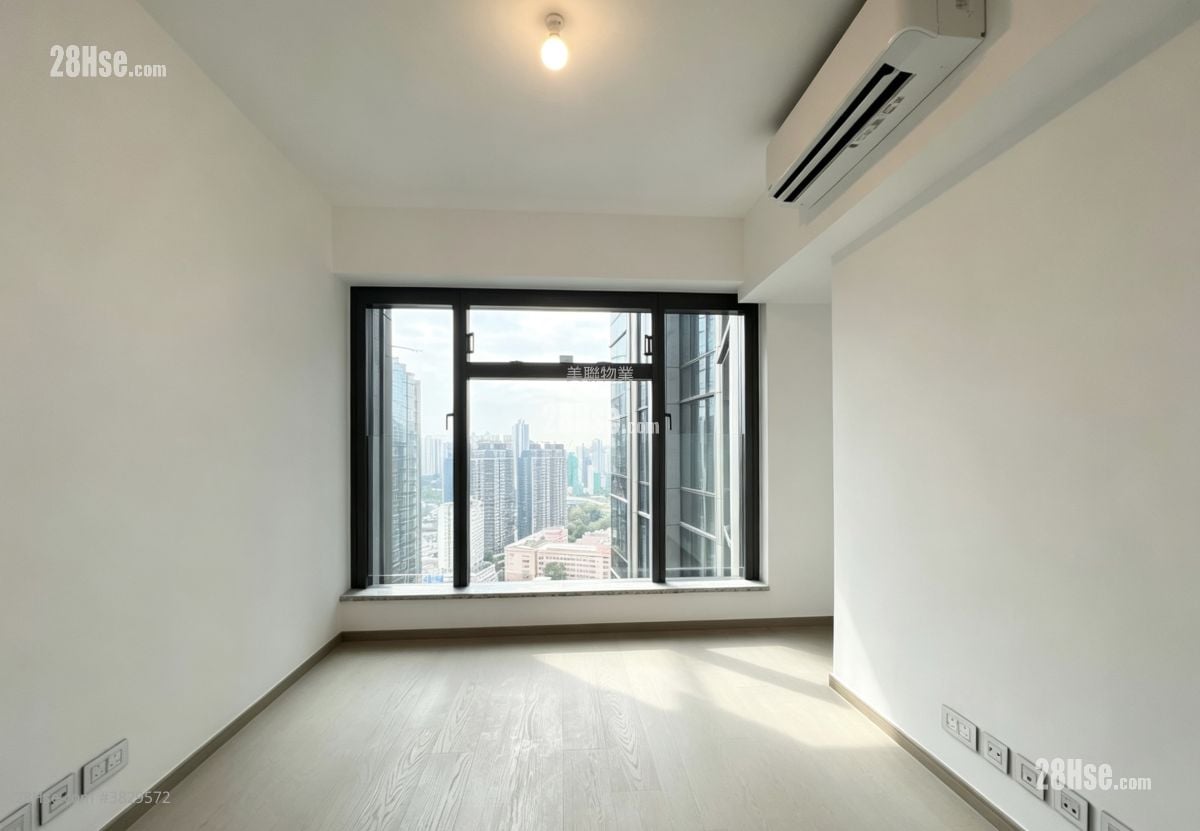 The Southside Rental 3 Bedrooms , 2 Bathrooms 770 ft²