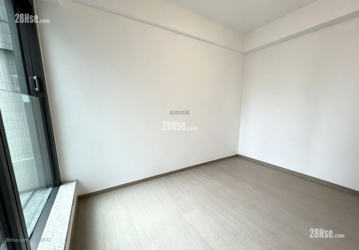 The Southside Rental 3 Bedrooms , 2 Bathrooms 770 ft²