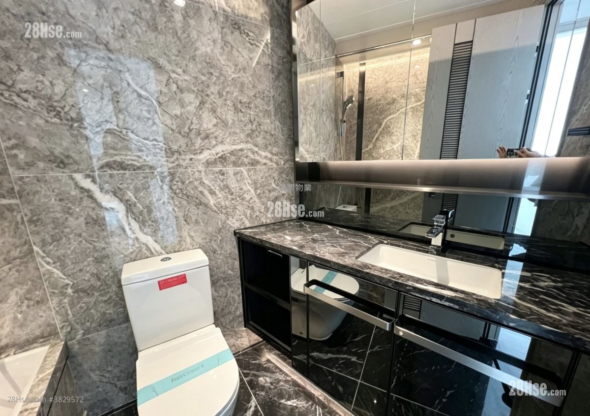 The Southside Rental 3 Bedrooms , 2 Bathrooms 770 ft²