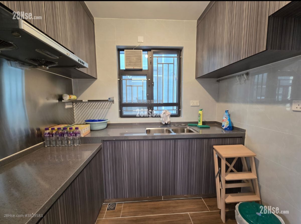 Village Rental 2 Bedrooms , 2 Bathrooms 700 ft²