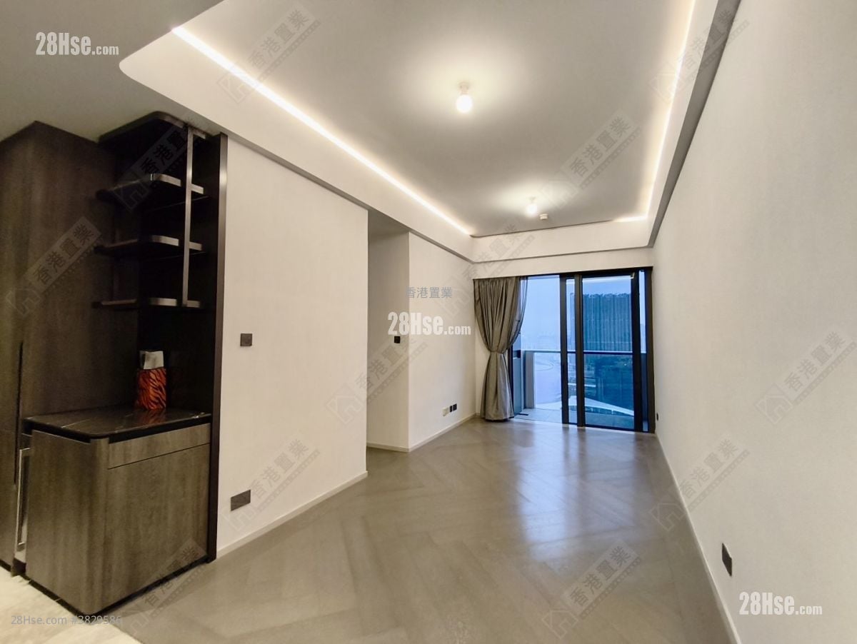 living room: The Henley Rental 3 Bedrooms , 2 Bathrooms 888 ft²