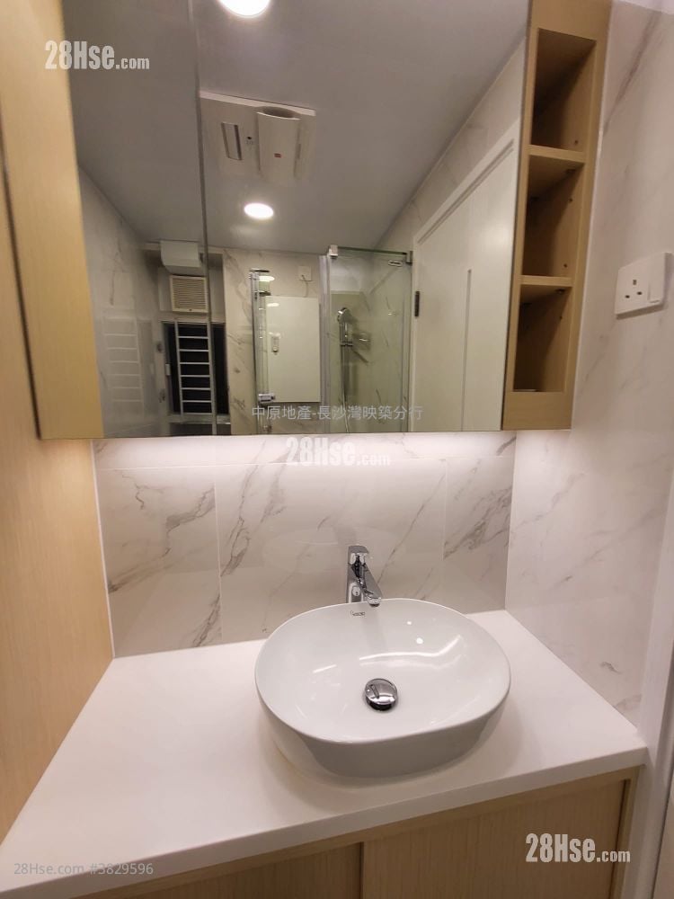 Hoi Lok Court Sell 2 Bedrooms 394 ft²