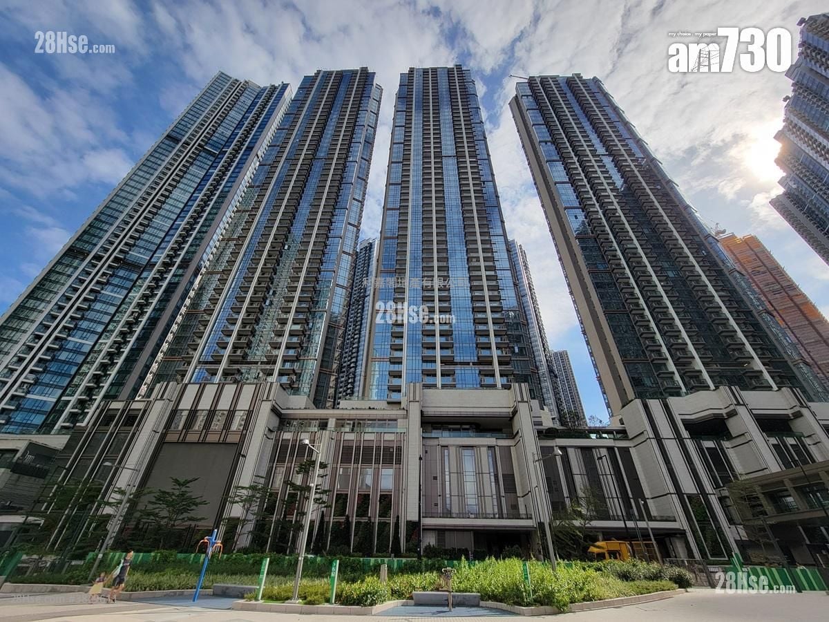 Villa Garda I Sell 2 Bedrooms 448 ft²