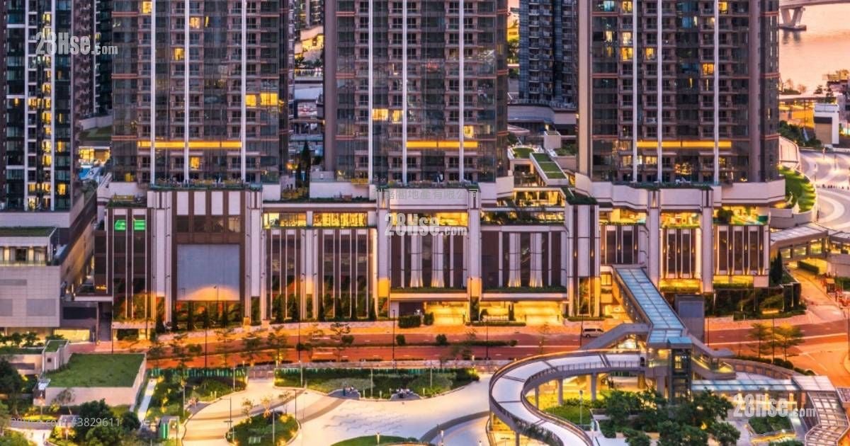 Villa Garda I Sell 2 Bedrooms 448 ft²