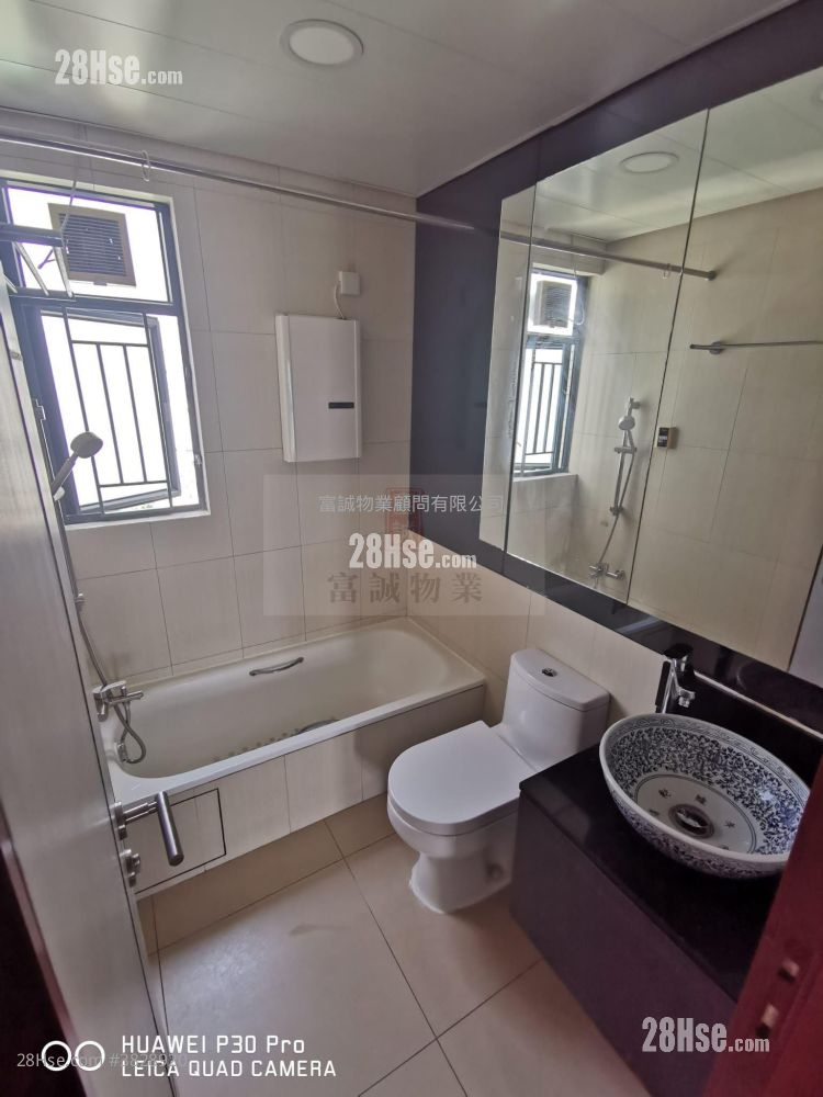 Canaryside Sell 2 Bedrooms , 1 Bathroom 636 ft²