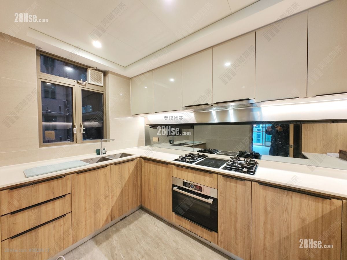 Centra Horizon Sell 3 Bedrooms 1,022 ft²