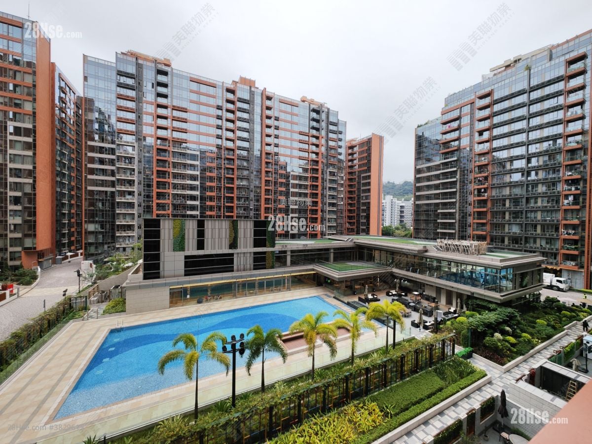 Centra Horizon Sell 3 Bedrooms 1,022 ft²