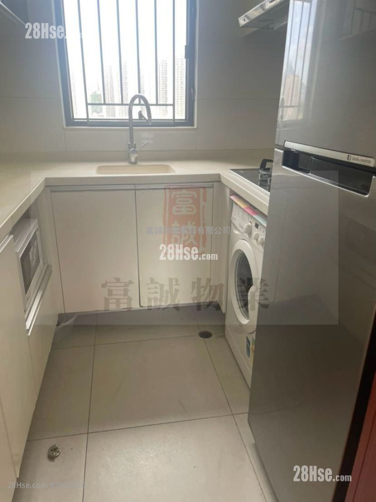 Canaryside Sell 2 Bedrooms , 1 Bathroom 636 ft²