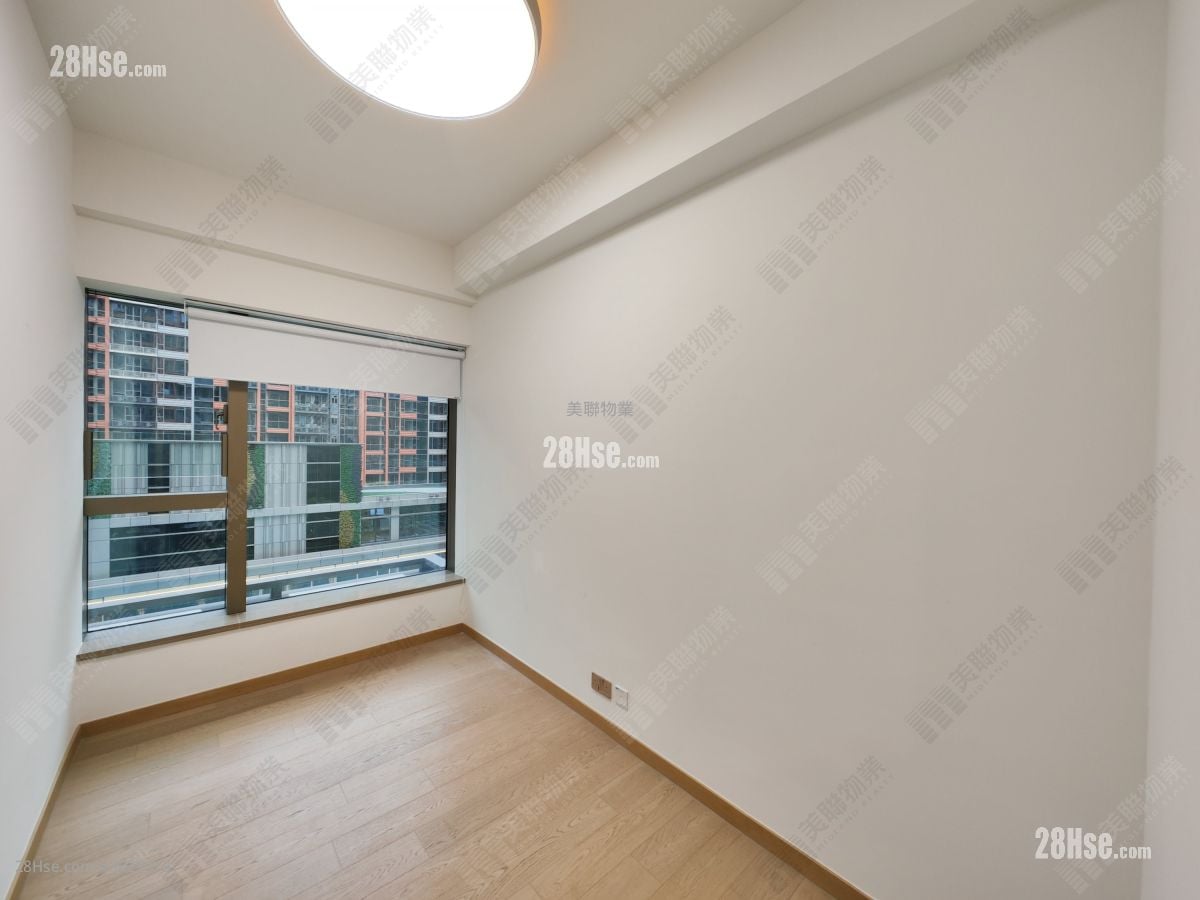 Centra Horizon Sell 3 Bedrooms 1,022 ft²