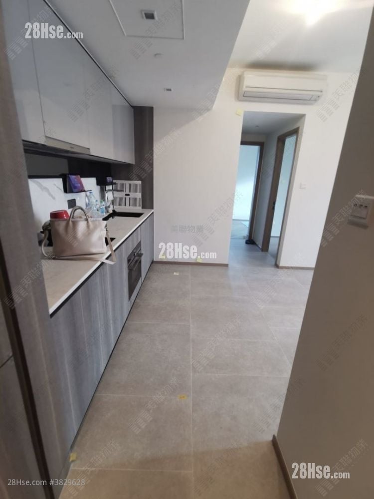 The YOHO Hub 租盘 464 平方尺