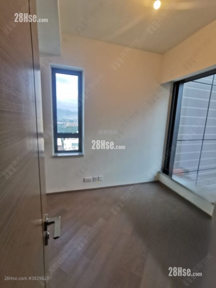 The YOHO Hub 租盘 464 平方尺