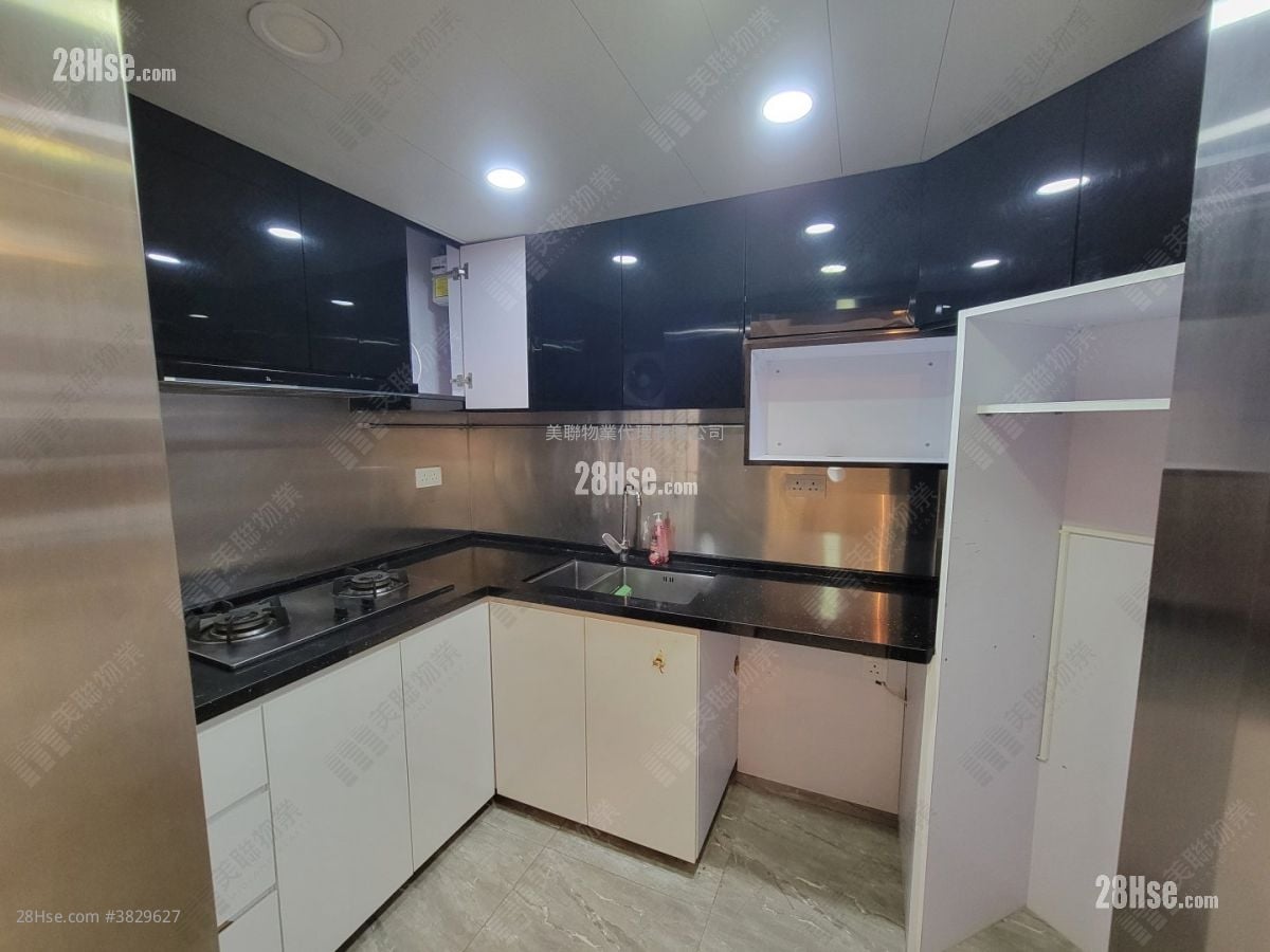 Kingswood Villas Sell 3 Bedrooms 630 ft²