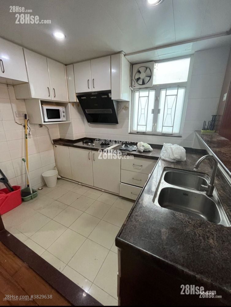 百樂大廈 租盤 3 房 , 1 浴室 712 平方呎