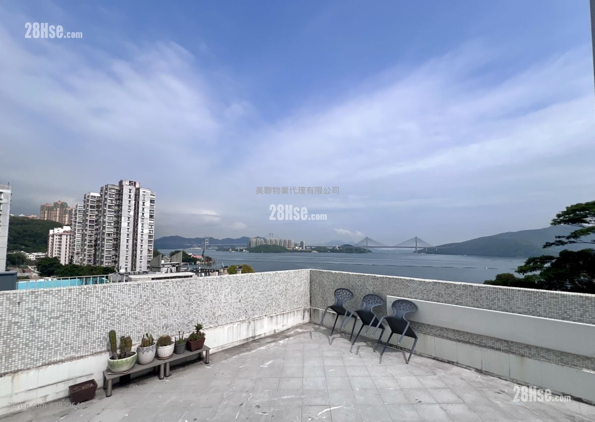 rooftoop: Hong Kong Garden Sell 3 Bedrooms , 2 Bathrooms 936 ft²