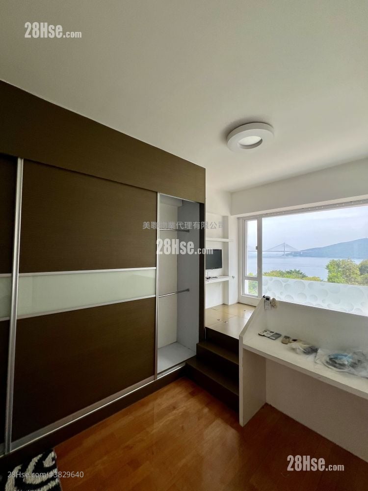 master room: Hong Kong Garden Sell 3 Bedrooms , 2 Bathrooms 936 ft²