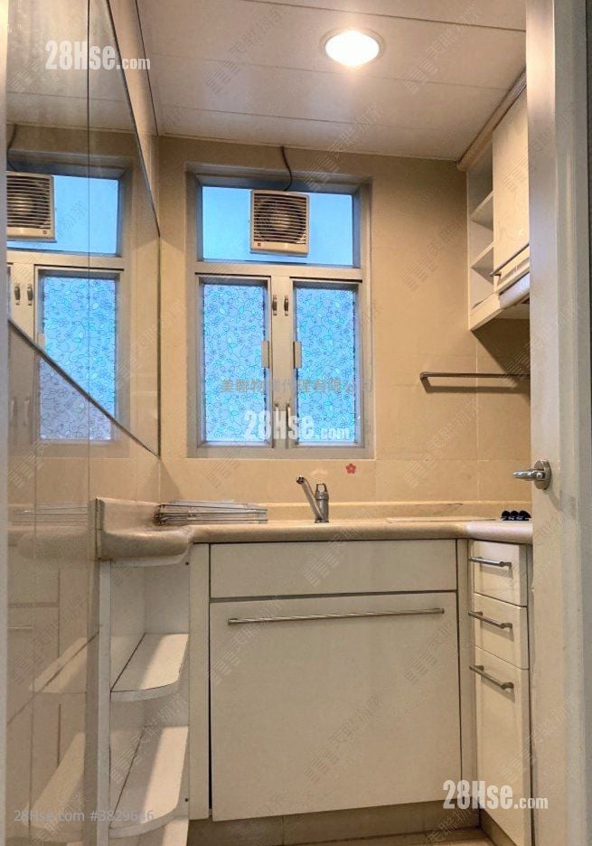 The Pacifica Sell 2 Bedrooms 441 ft²
