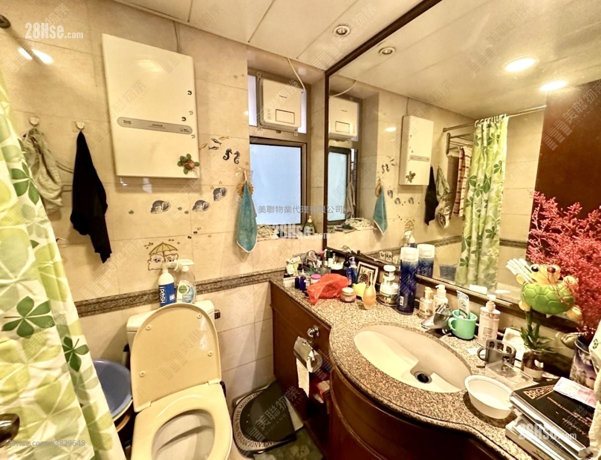 浴室: 碧堤半島 售盤 2 房 , 1 浴室 524 平方呎