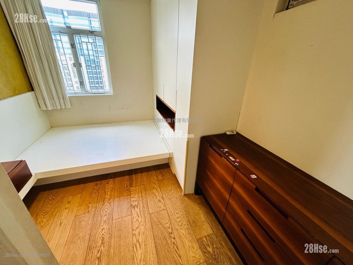 Taikoo Shing Rental 3 Bedrooms , 1 Bathroom 685 ft²