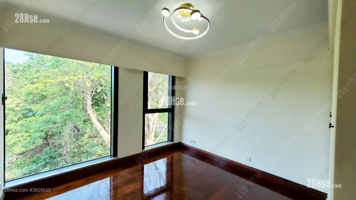 Constellation Cove Sell 3 Bedrooms 2,216 ft²