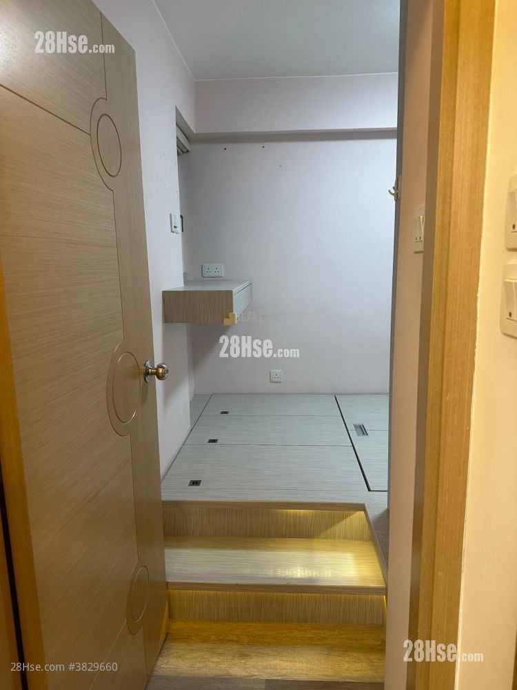 Full Wealth Gardens Rental 2 Bedrooms , 1 Bathroom 427 ft²