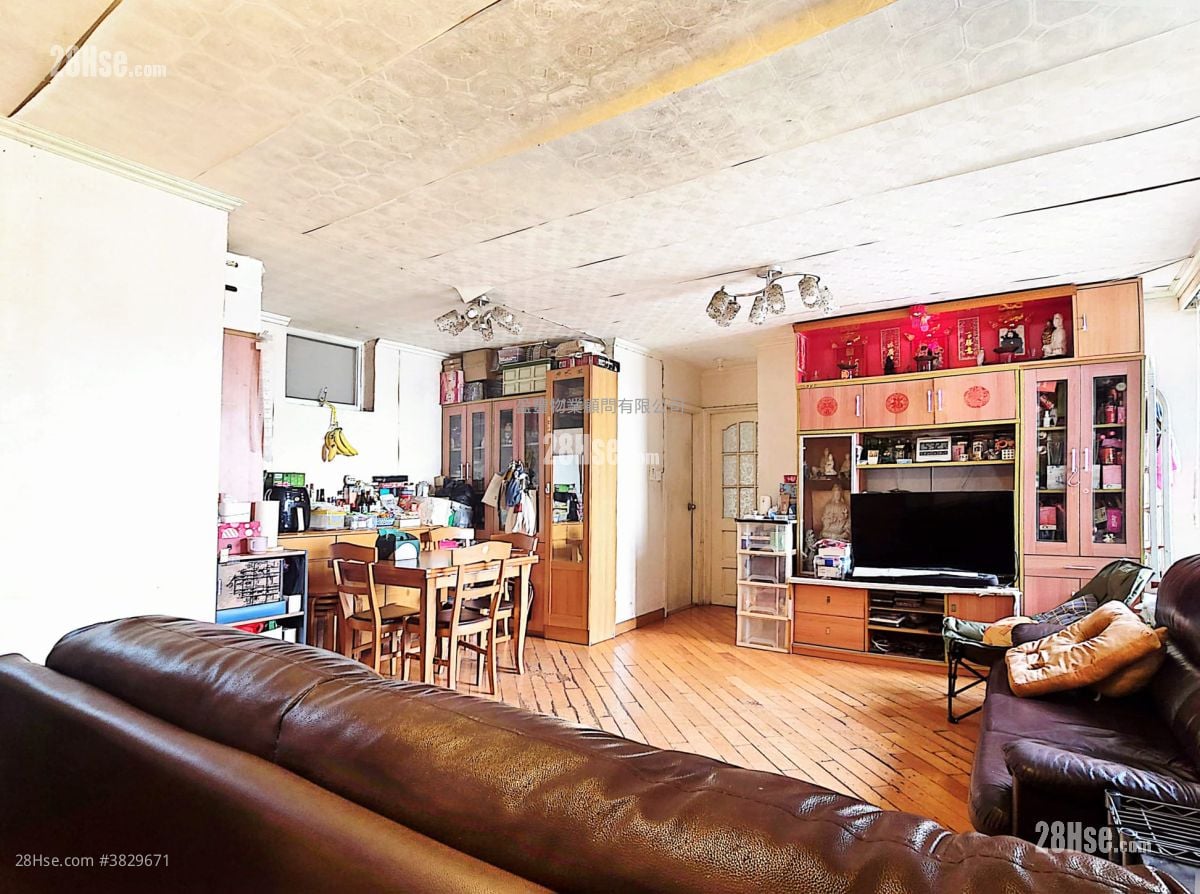 Harbour Heights Sell 3 Bedrooms , 2 Bathrooms 837 ft²